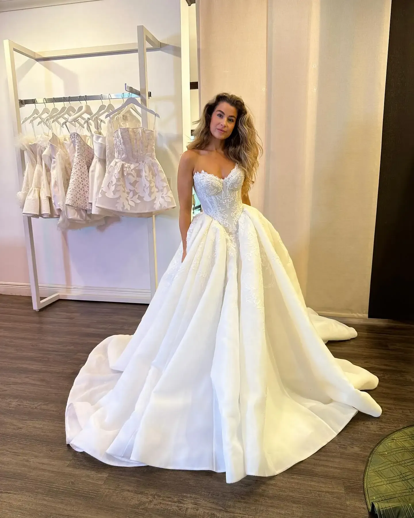 A-line Wedding Dress Sweetheart Neck Bridal Gowns Lace Appliques Ivory Corset Bride Dresses      fg5992