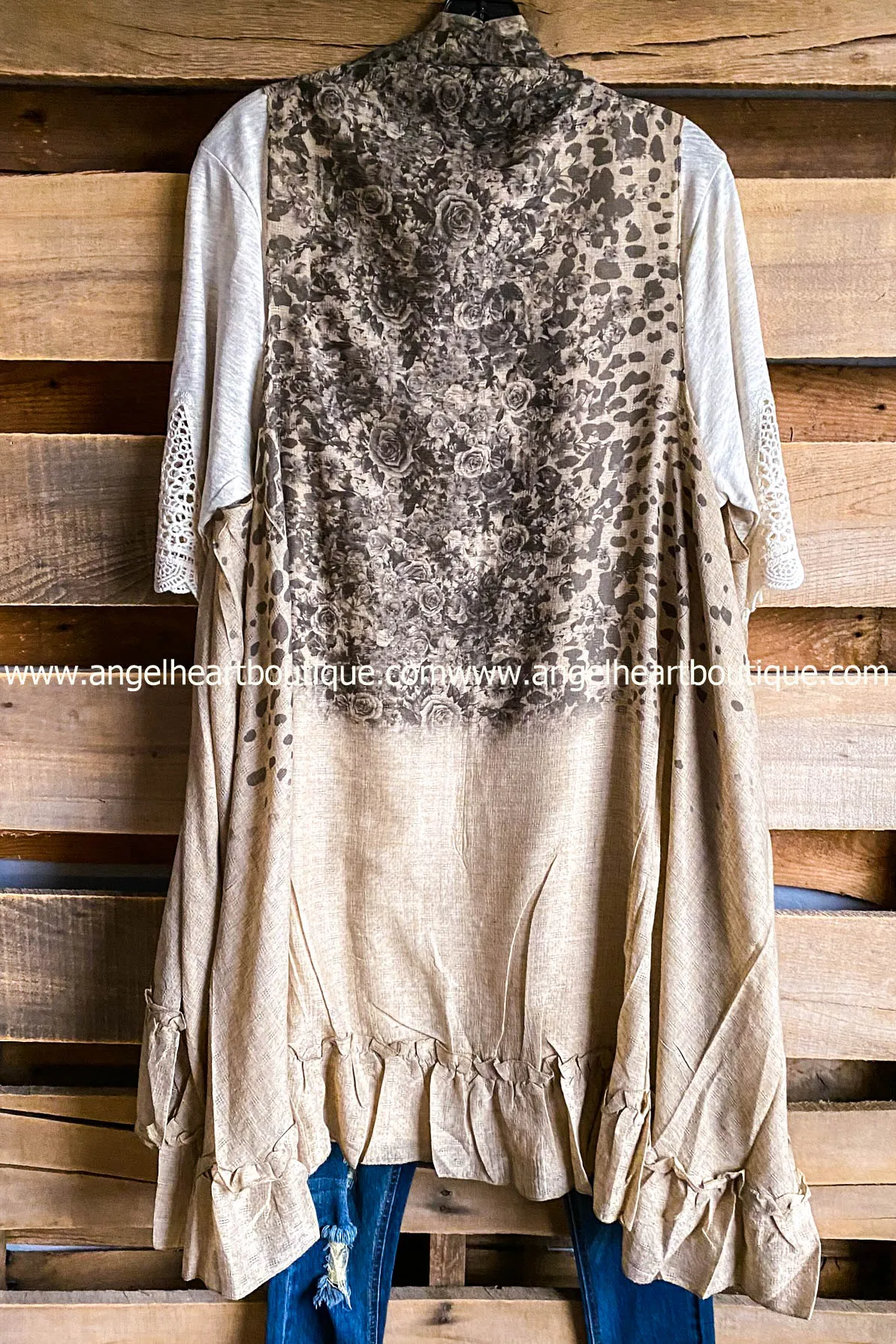 AHB EXCLUSIVE: Counting the Stars Vest - Taupe/Rose Leo