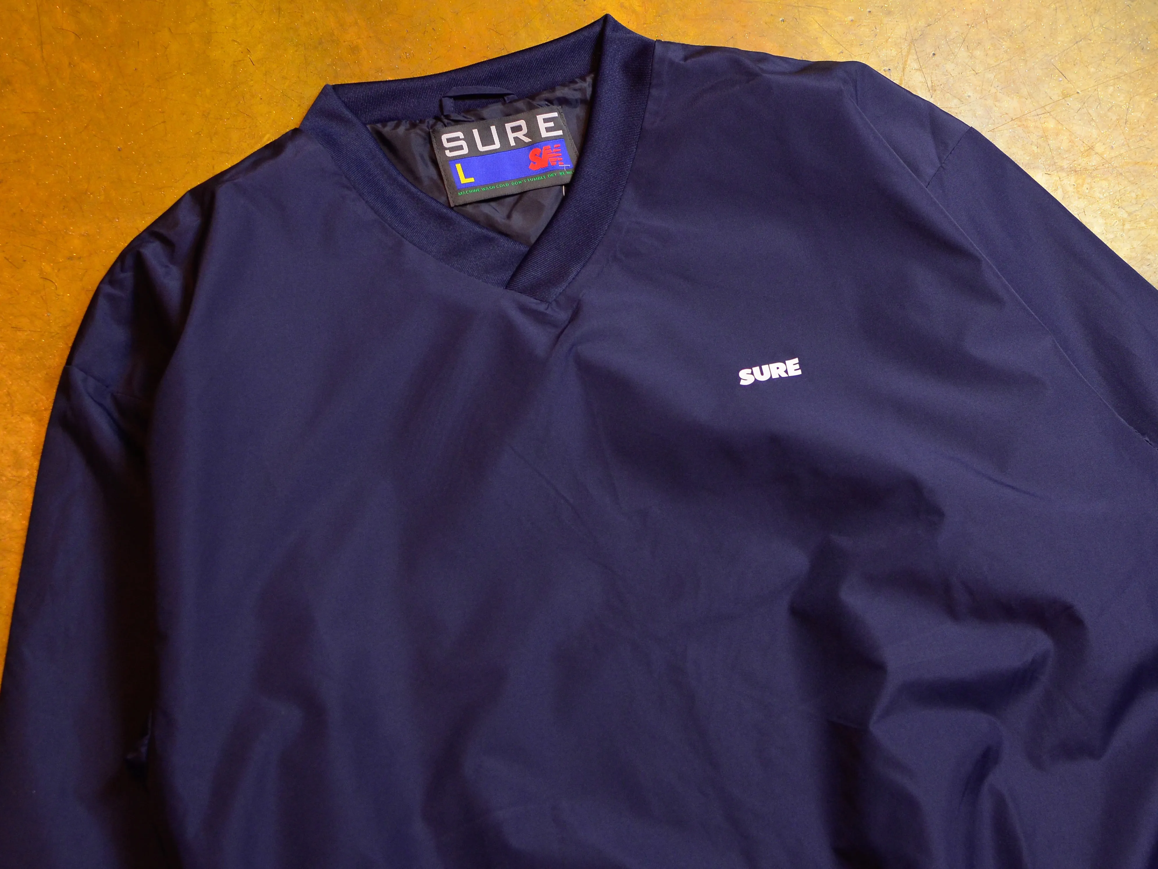 Banner V-Neck Spray Jumper - Navy