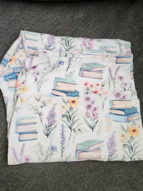 CP Wild Flowers and Books Soft Leggings