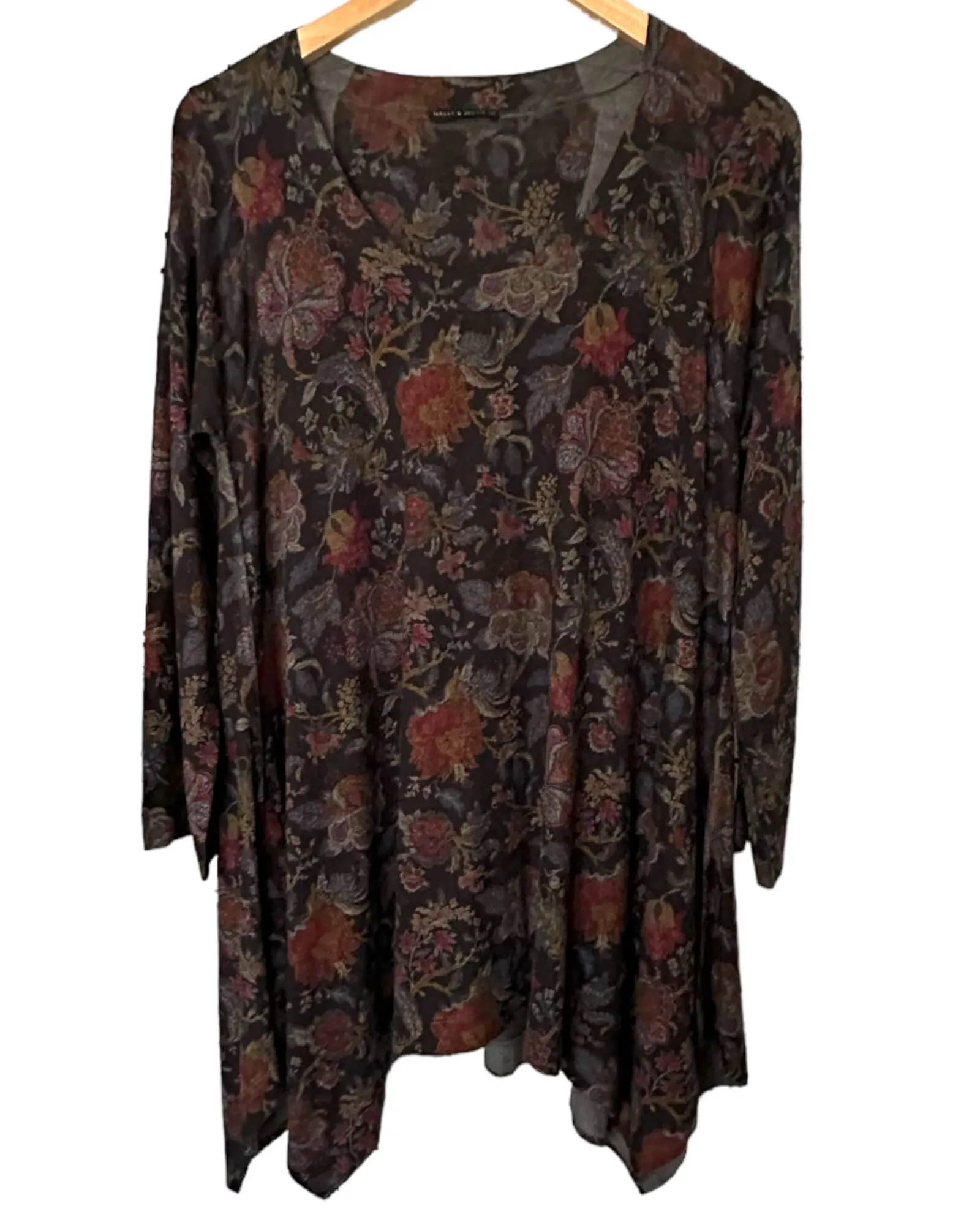 Dark Autumn Floral Print Handkerchief Hem Knit Tunic