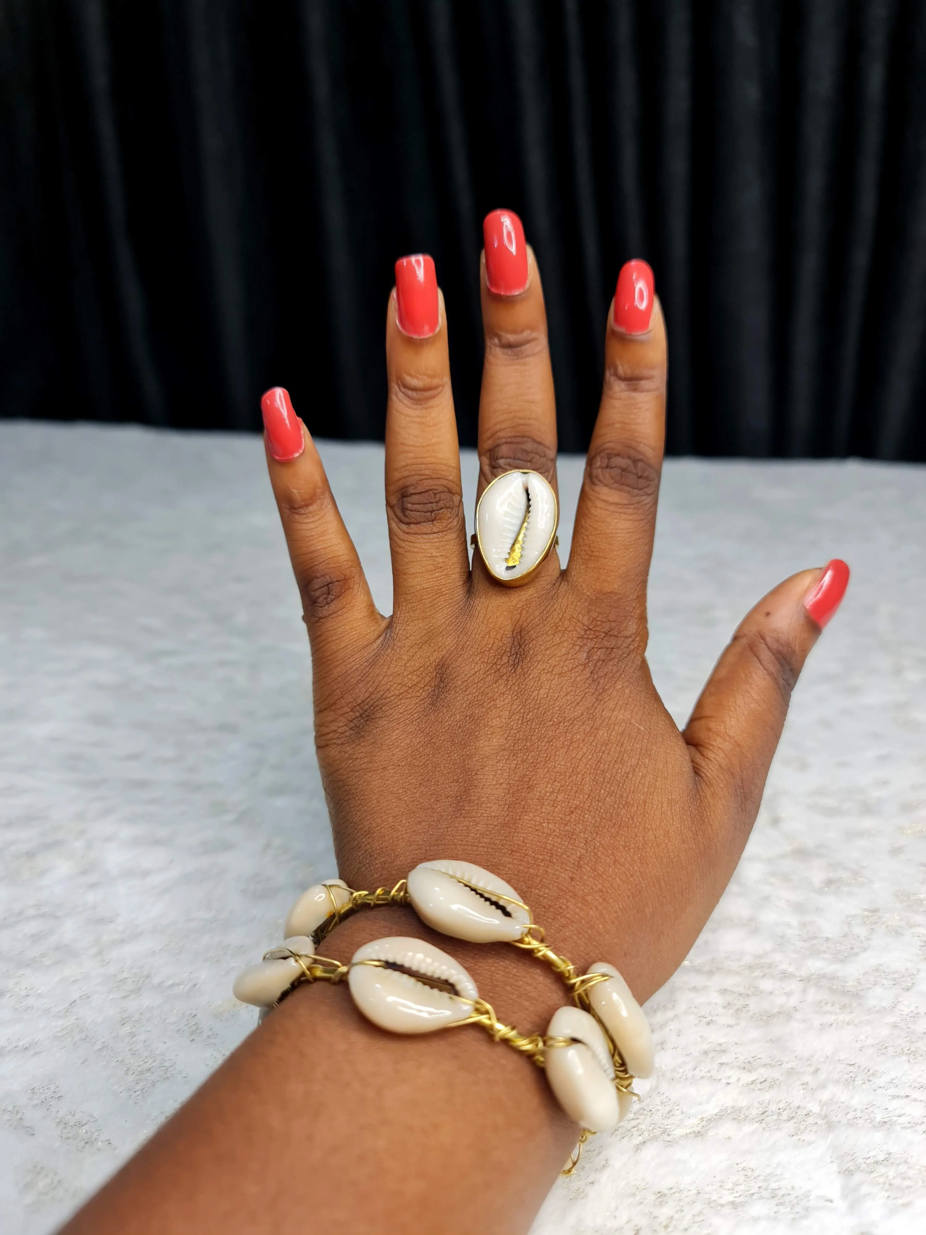 Single Cowrie Ring / Brass