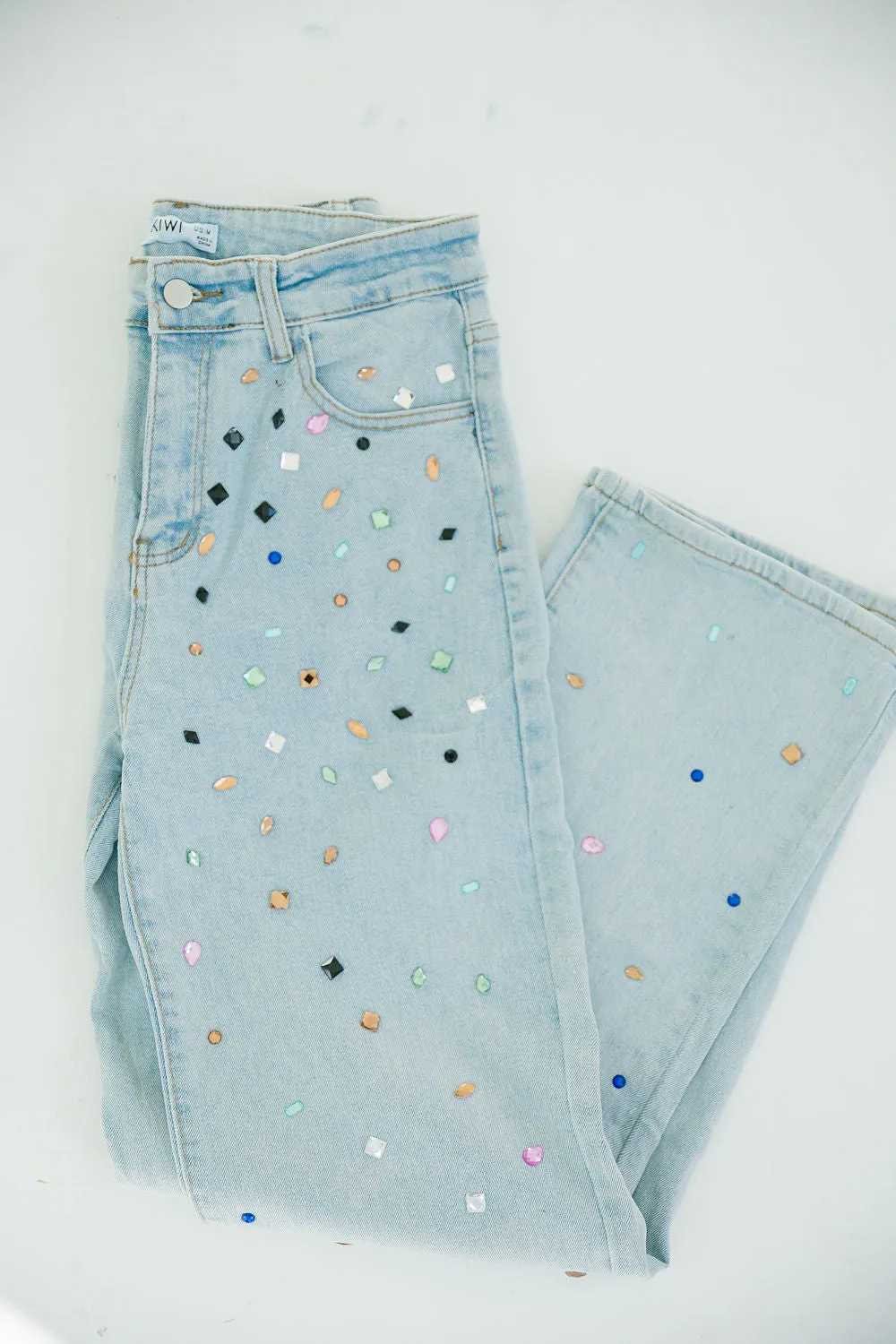 STUDDED JEANS